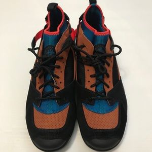 NEW size 11 ACG Nike Air Revaderchi AR0479-005